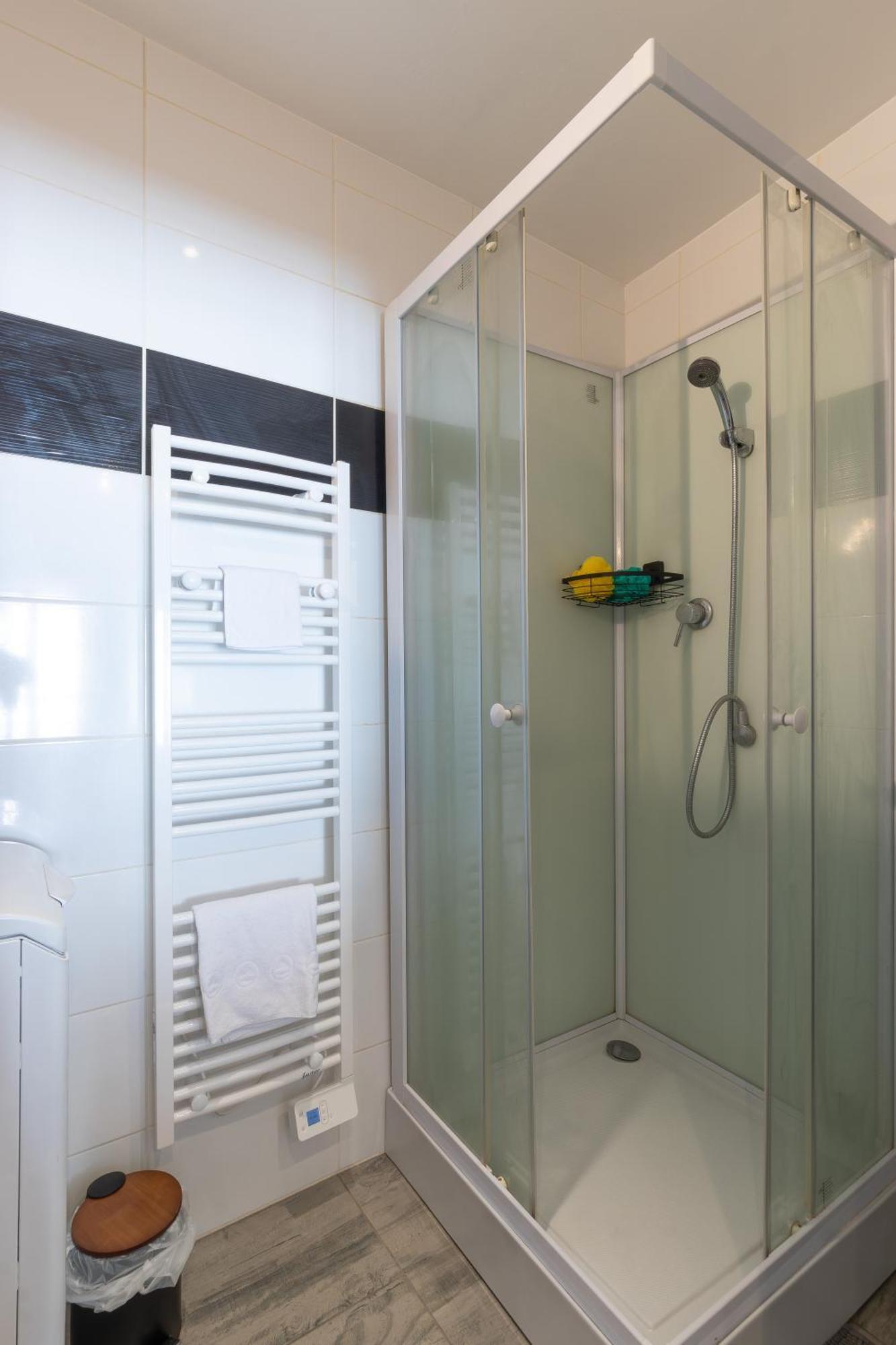 Cabana & Le Cocon Annecy Centre - Proche Gare Et Lac Ngoại thất bức ảnh